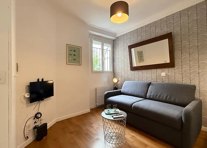 Elegant - 2 Guests - 2 Min Walk From Metro