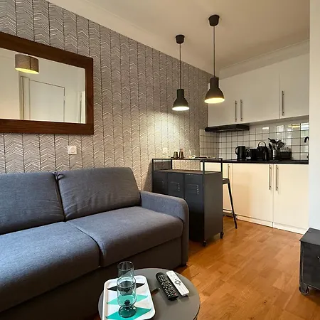 Elegant - 2 Guests - 2 Min Walk From Metro *