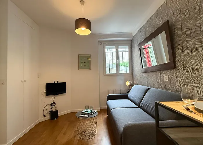 Elegant - 2 Guests - 2 Min Walk From Metro パリ