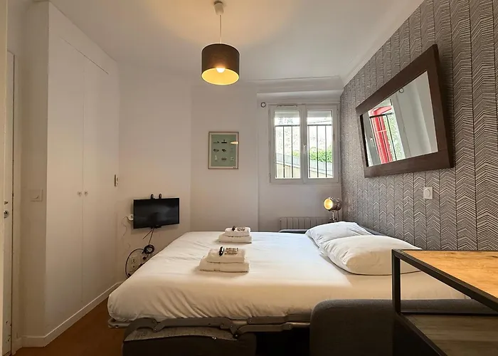 Elegant - 2 Guests - 2 Min Walk From Metro * パリ